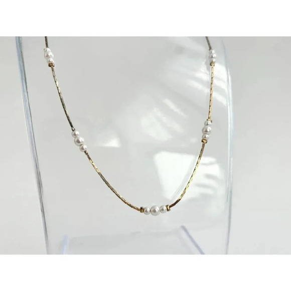 Pearl & Gold Toned Vintage Minimalist Dainty Cobra Chain Necklace - 17.5" - Picture 8 of 9